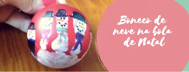 Boneco de neve na bola de Natal