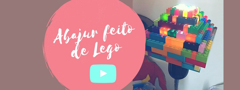 Abajur feito de Lego