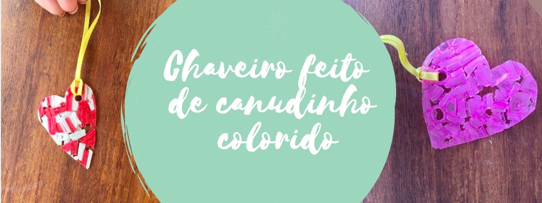 Chaveiro feito de canudinho colorido